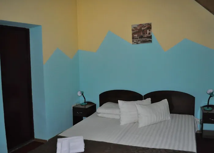 Flamingo Pensión 3*